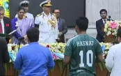 আলোচিত ‘১০ নম্বর জার্সি’ পরেই এমপি হিসেবে শপথ নিলেন হাসনাত আবদুল্লাহ